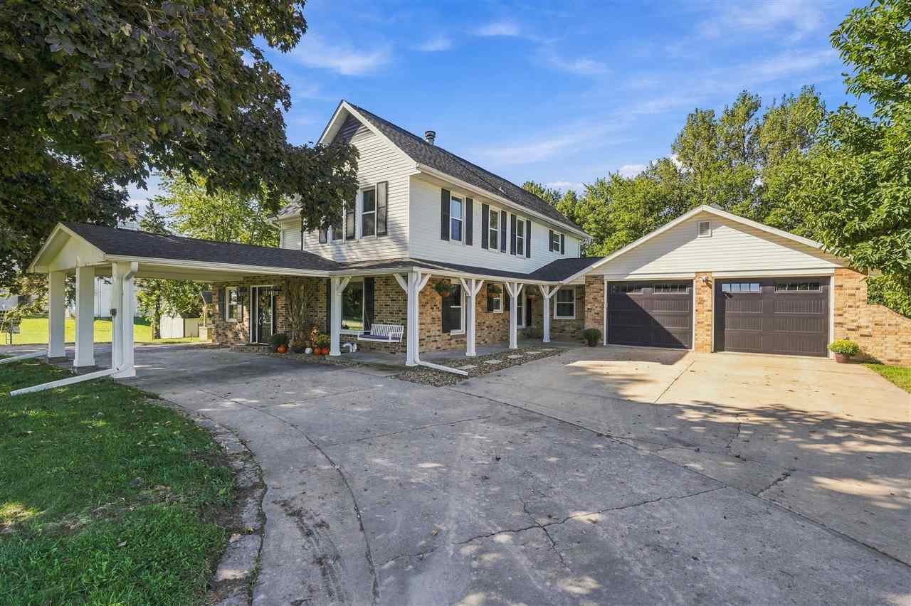 1919 Q Avenue Marengo IA 52301