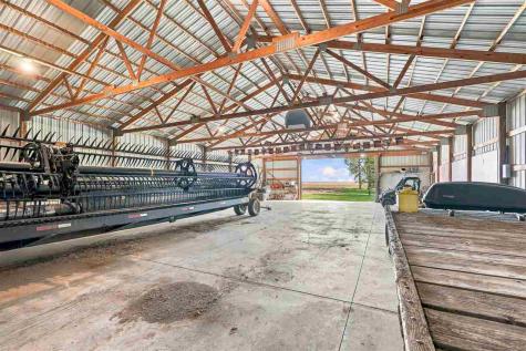 1919 Q Avenue Marengo IA 52301