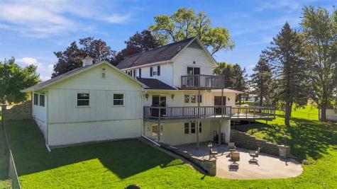 1919 Q Avenue Marengo IA 52301