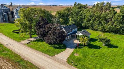 1919 Q Avenue Marengo IA 52301