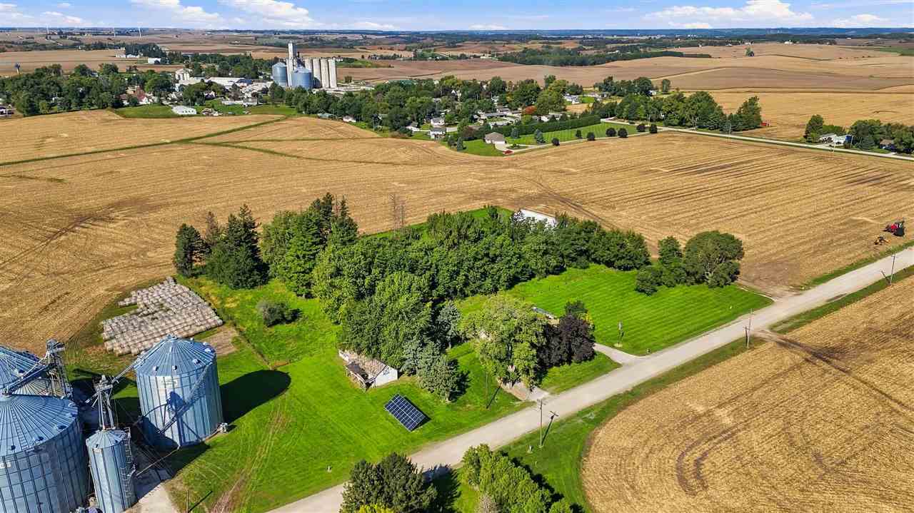1919 Q Avenue Marengo IA 52301