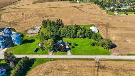 1919 Q Avenue Marengo IA 52301