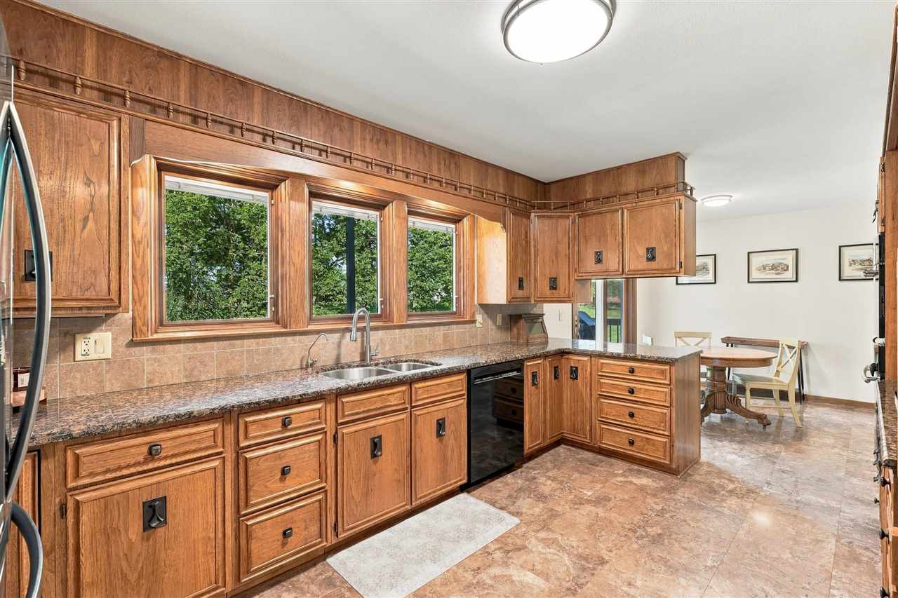 1919 Q Avenue Marengo IA 52301