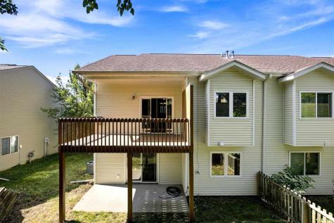 2042 Northland Circle Coralville IA 52241
