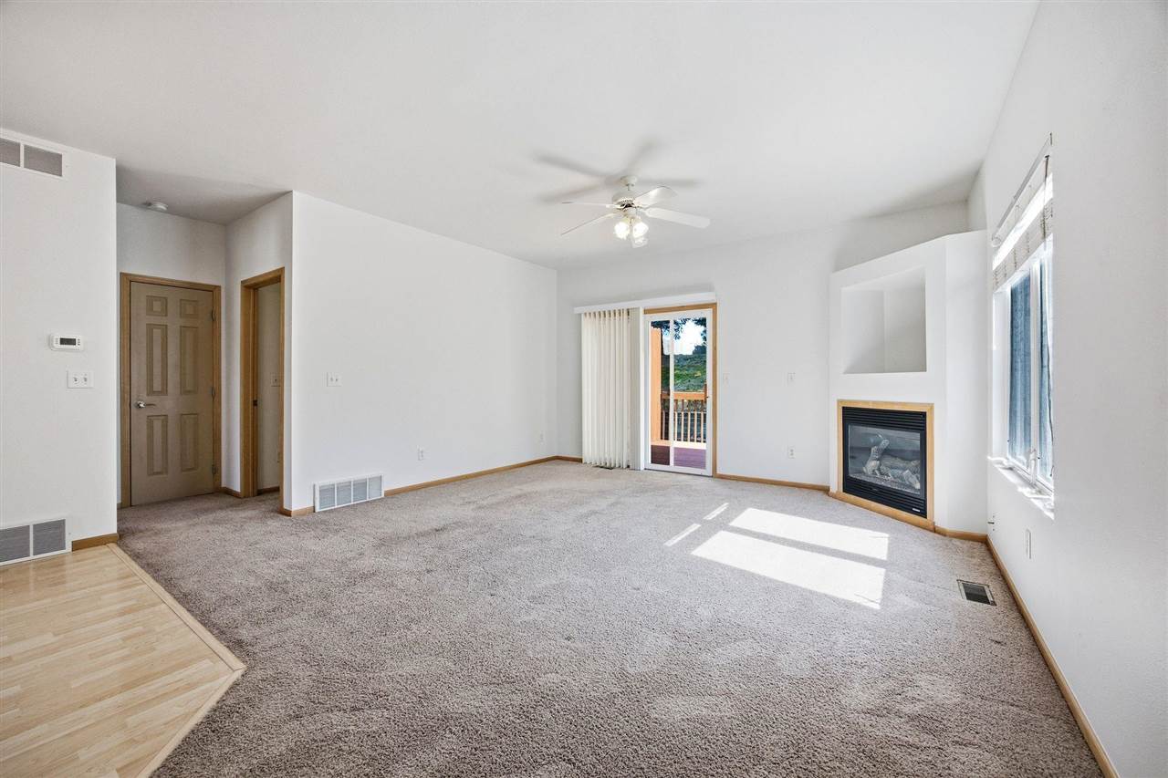2042 Northland Circle Coralville IA 52241