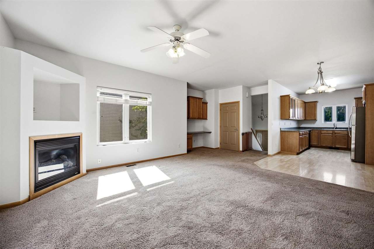 2042 Northland Circle Coralville IA 52241