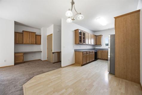 2042 Northland Circle Coralville IA 52241