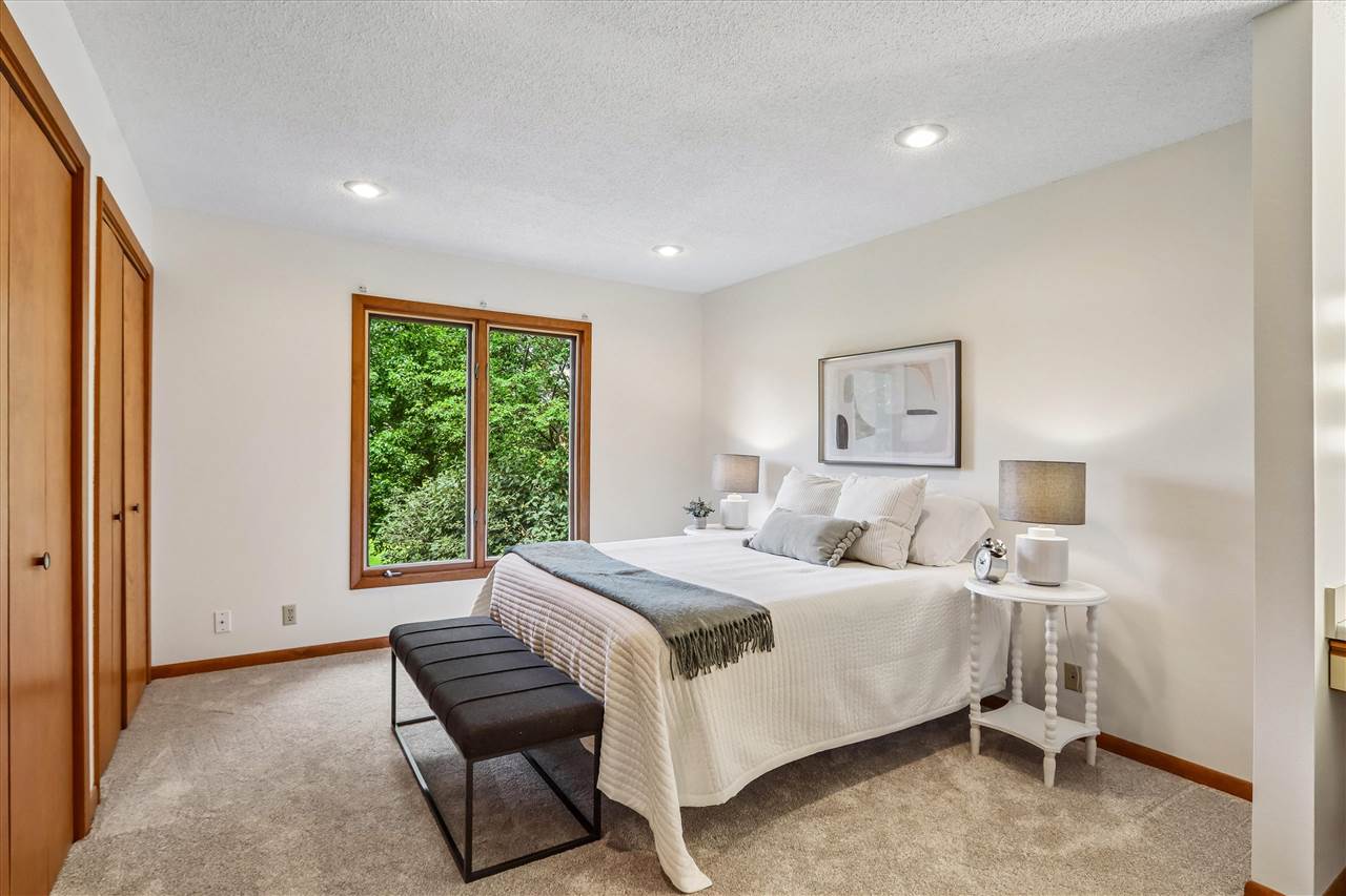 2068 South Ridge Drive Coralville IA 52241