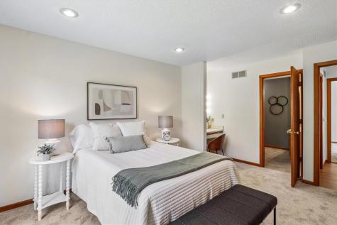 2068 South Ridge Drive Coralville IA 52241