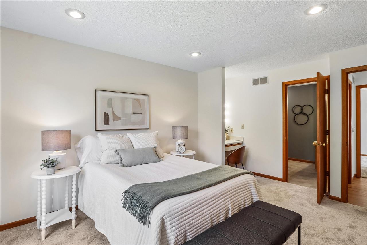 2068 South Ridge Drive Coralville IA 52241