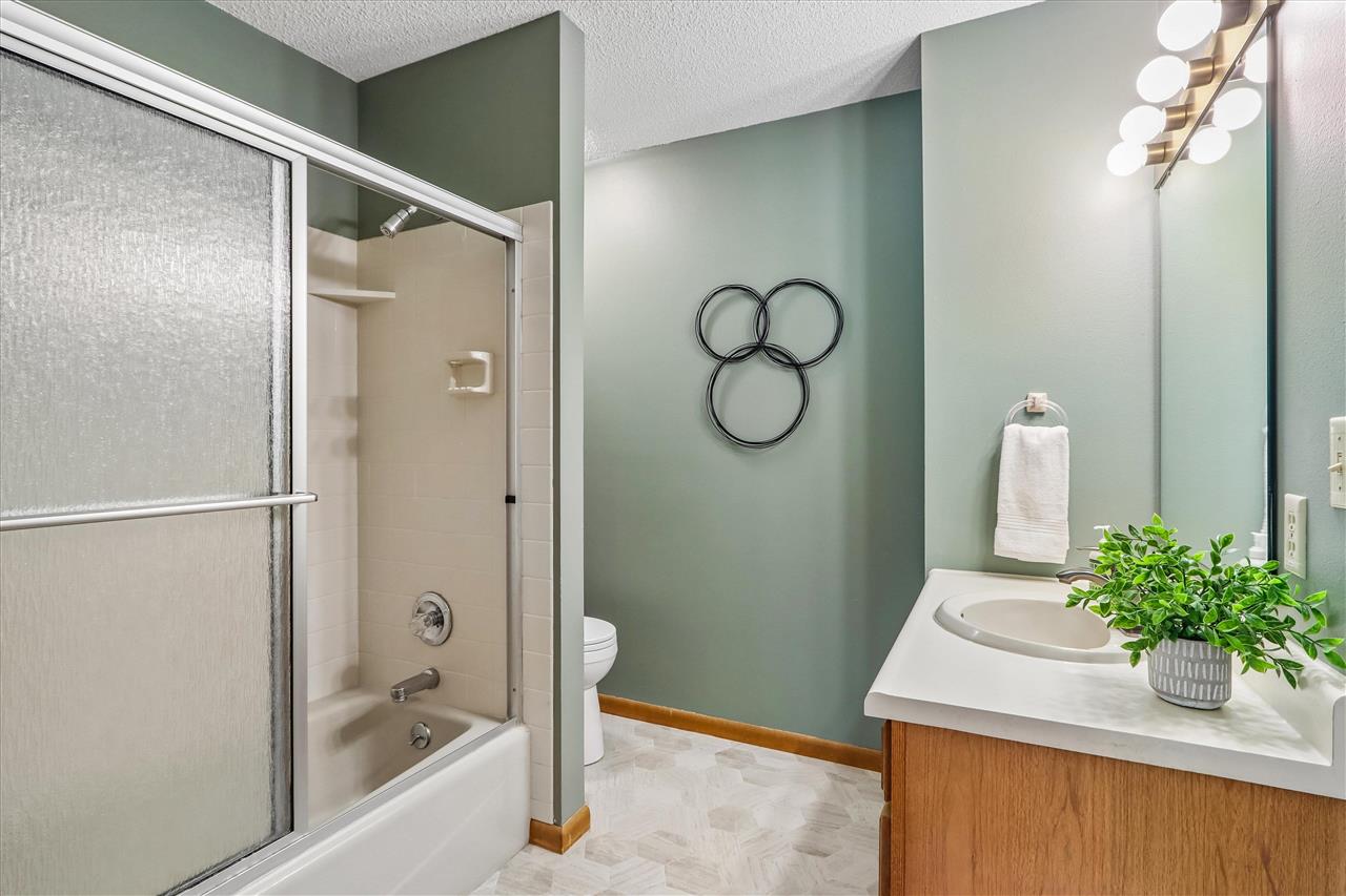 2068 South Ridge Drive Coralville IA 52241