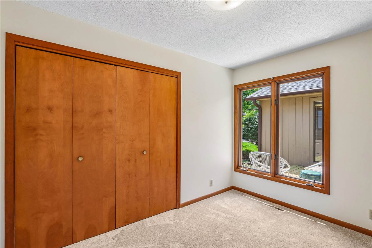 2068 South Ridge Drive Coralville IA 52241