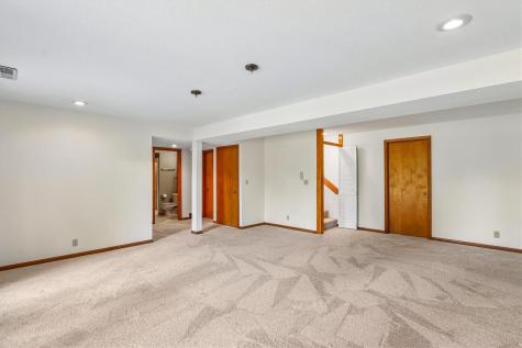 2068 South Ridge Drive Coralville IA 52241