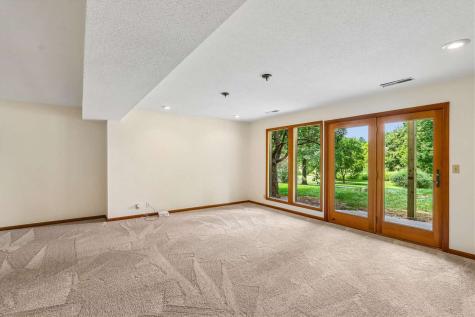2068 South Ridge Drive Coralville IA 52241
