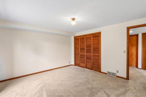 2068 South Ridge Drive Coralville IA 52241