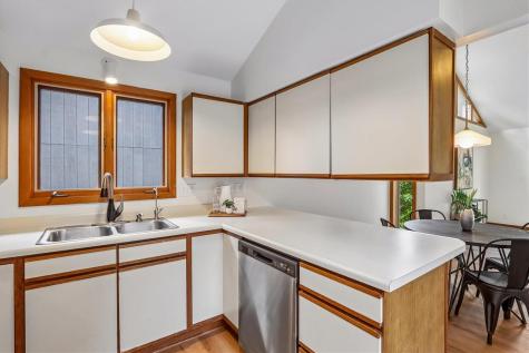 2068 South Ridge Drive Coralville IA 52241