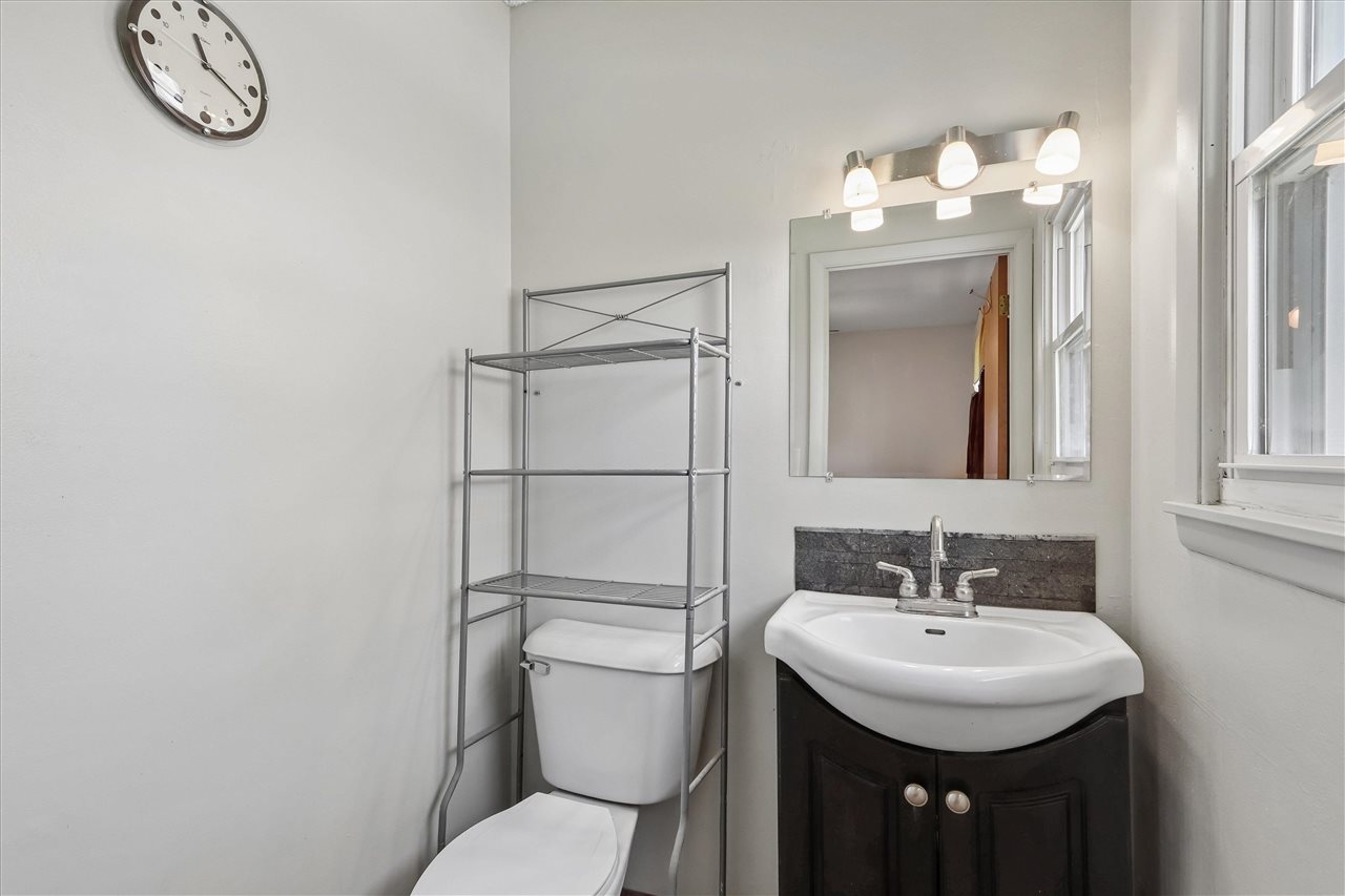 5008 Montclair Drive NW Cedar Rapids IA 52405
