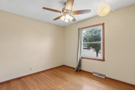 5008 Monclair Drive NW Cedar Rapids IA 52405