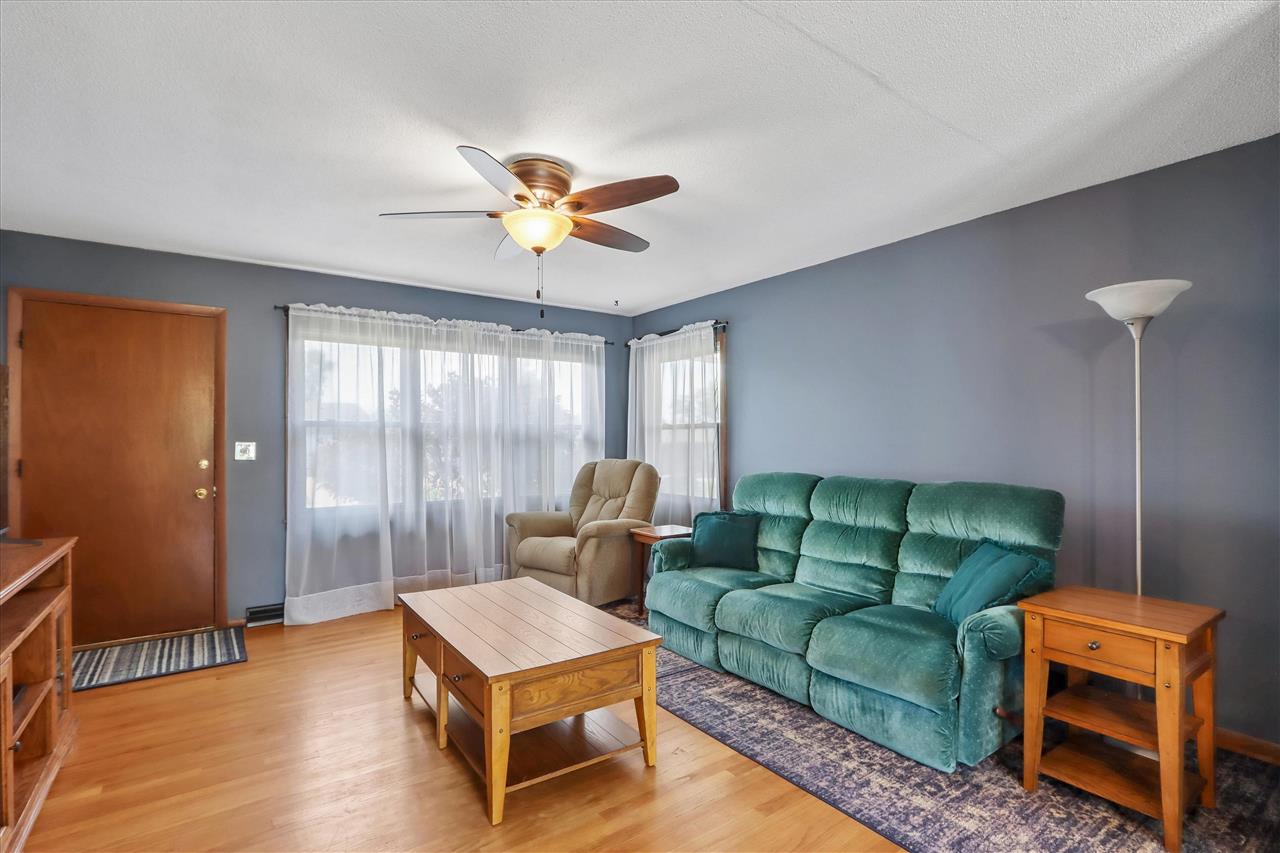 5008 Montclair Drive NW Cedar Rapids IA 52405