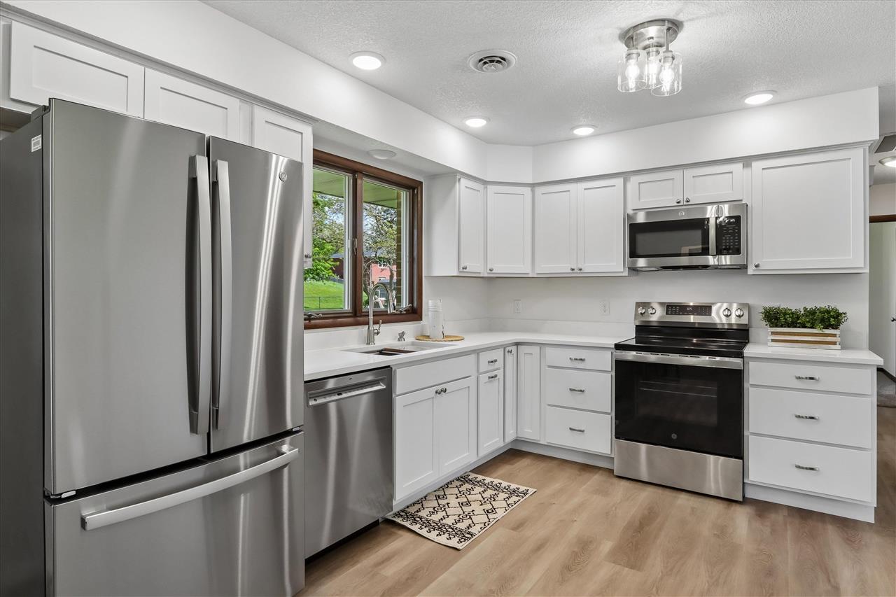 604 Main Street Victor IA 52347