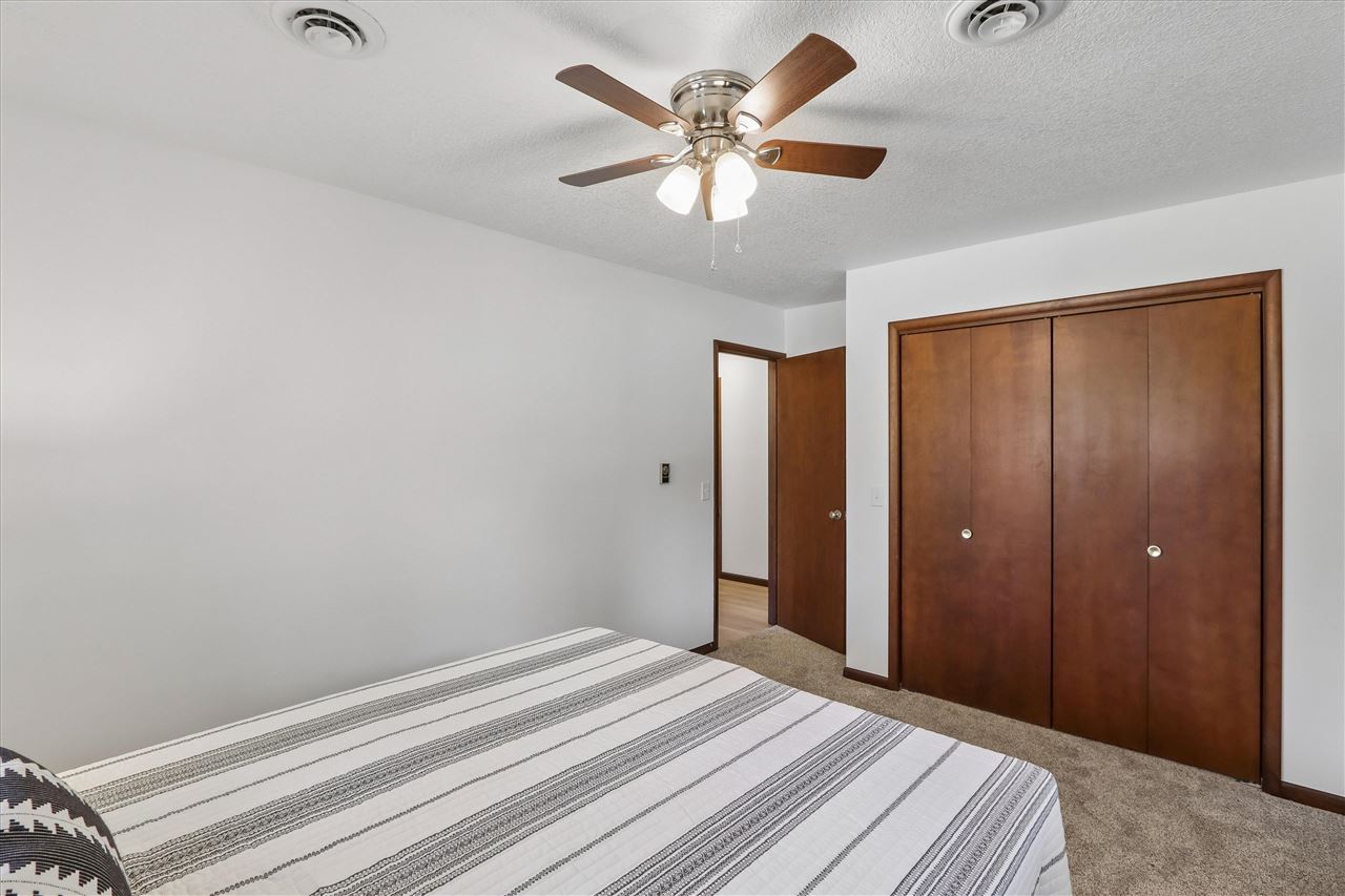 604 Main Street Victor IA 52347