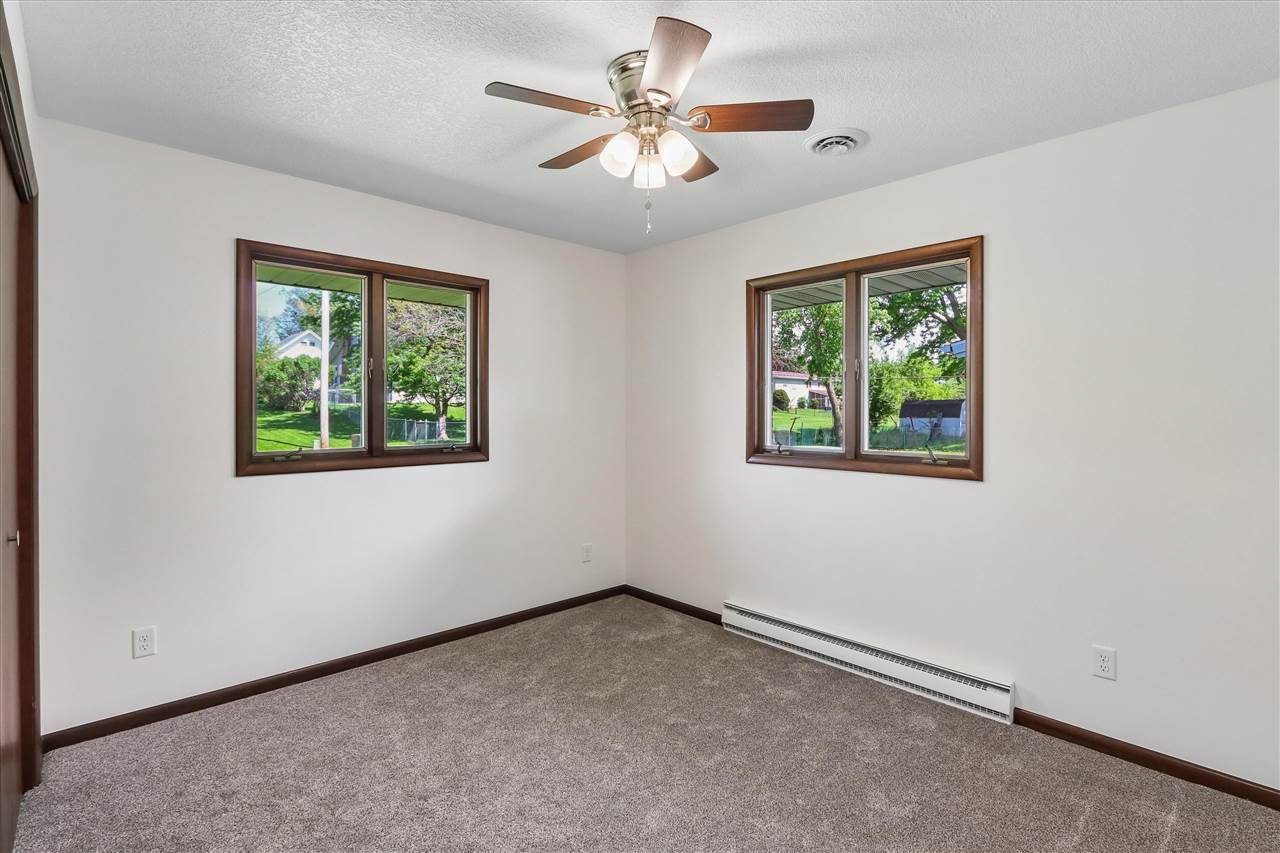 604 Main Street Victor IA 52347
