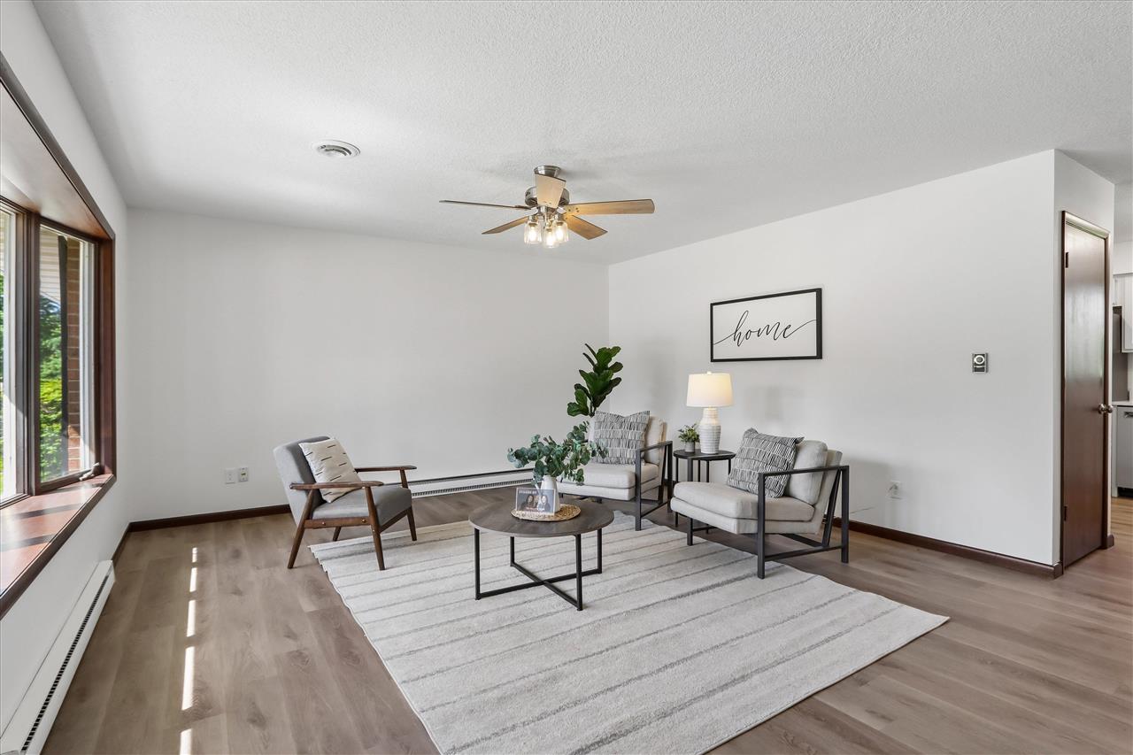 604 Main Street Victor IA 52347