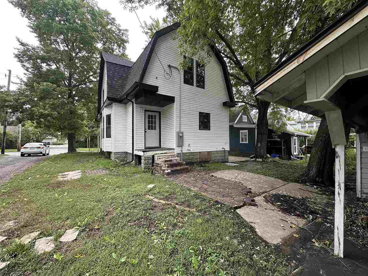 320 N Governor Street Iowa City IA 52245