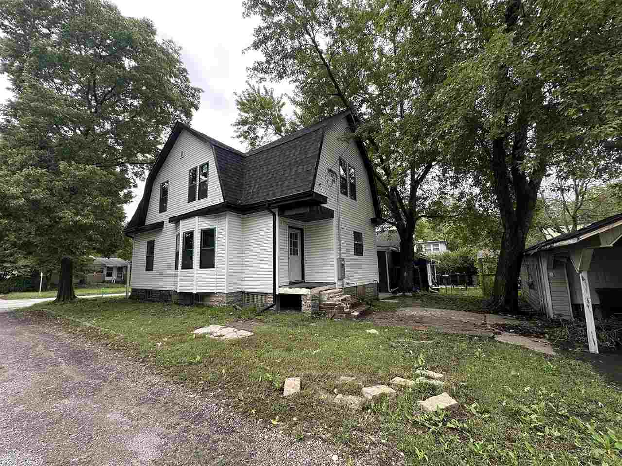 320 N Governor Street Iowa City IA 52245