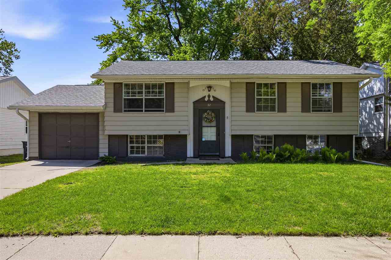 32 Amber Lane Iowa City IA 52240