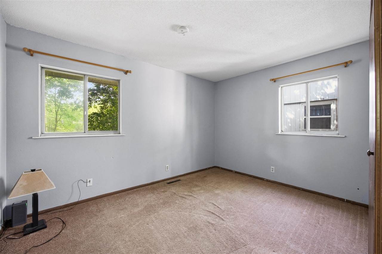 32 Amber Lane Iowa City IA 52240