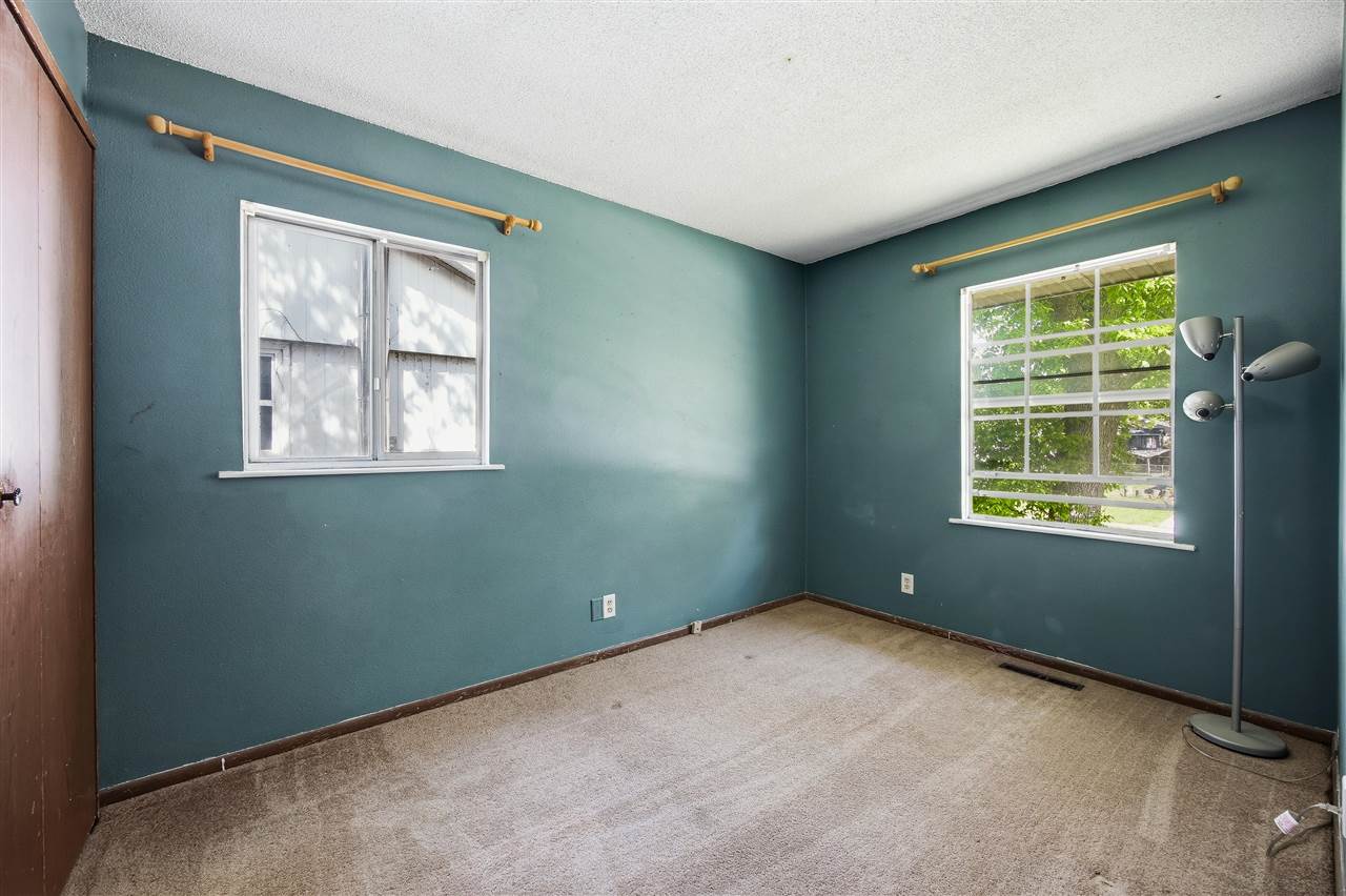 32 Amber Lane Iowa City IA 52240