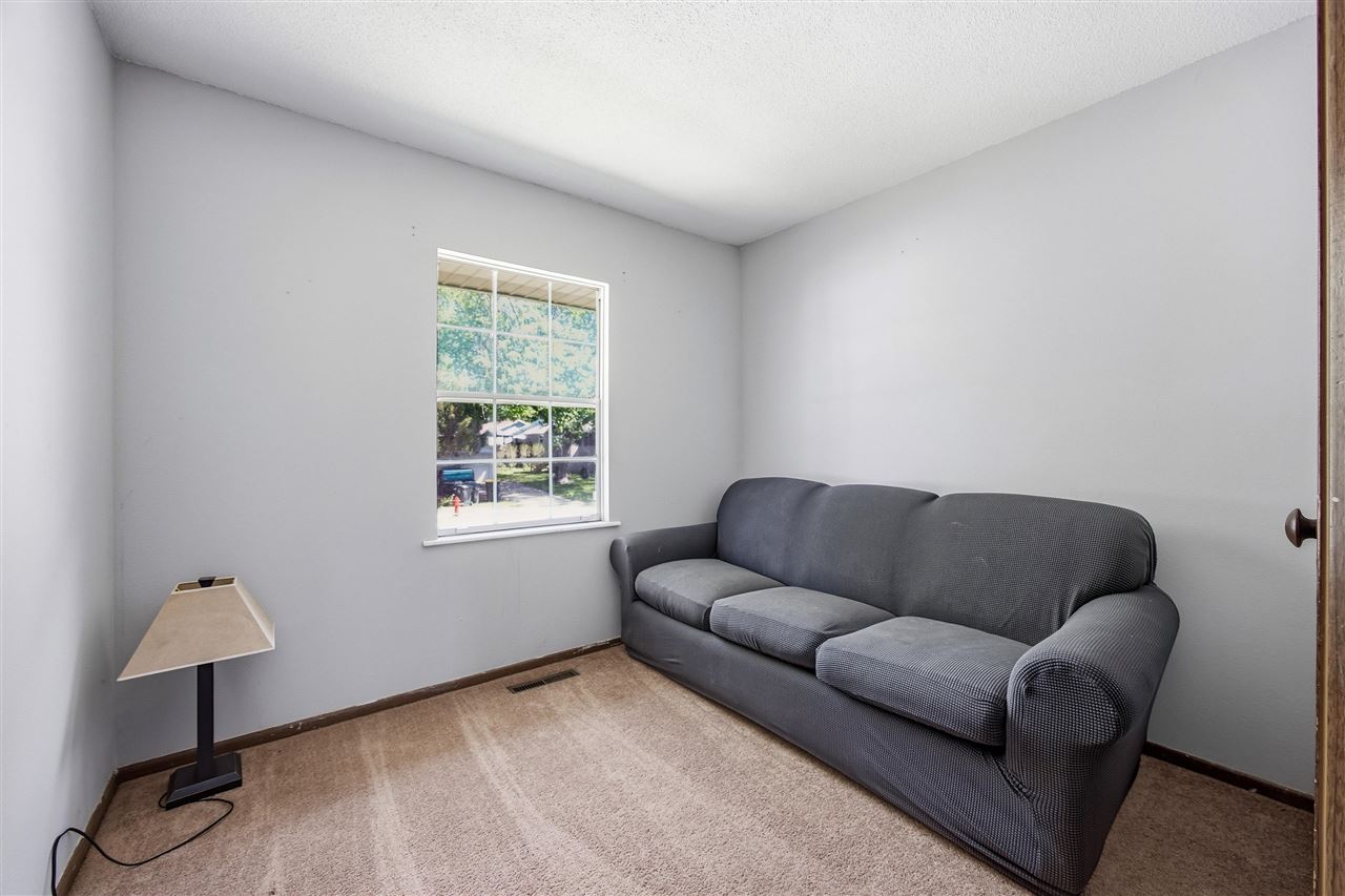 32 Amber Lane Iowa City IA 52240