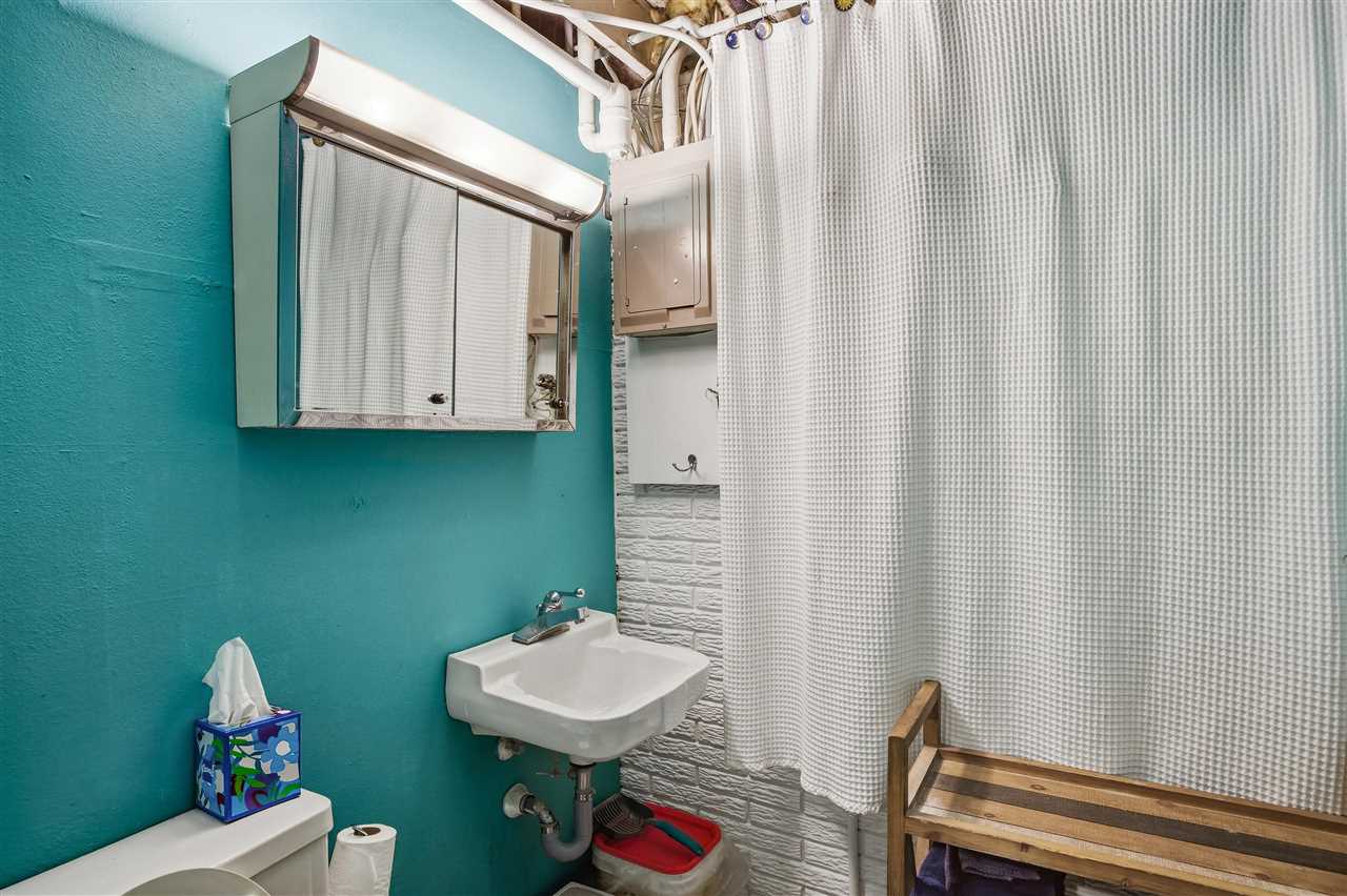 32 Amber Lane Iowa City IA 52240