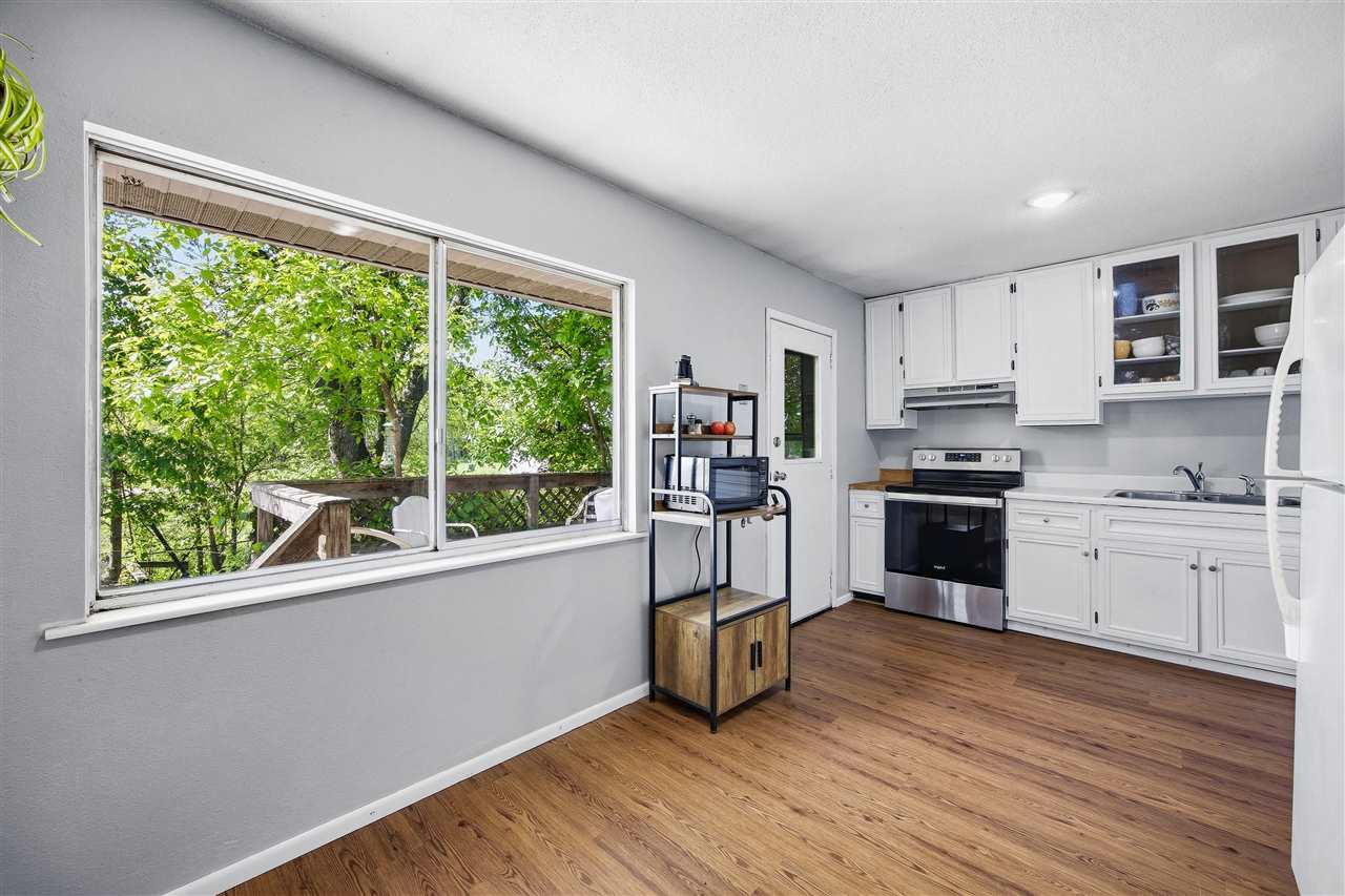 32 Amber Lane Iowa City IA 52240