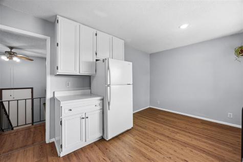 32 Amber Lane Iowa City IA 52240