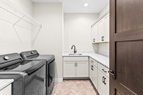 732 American Pharaoh Drive Iowa City IA 52240