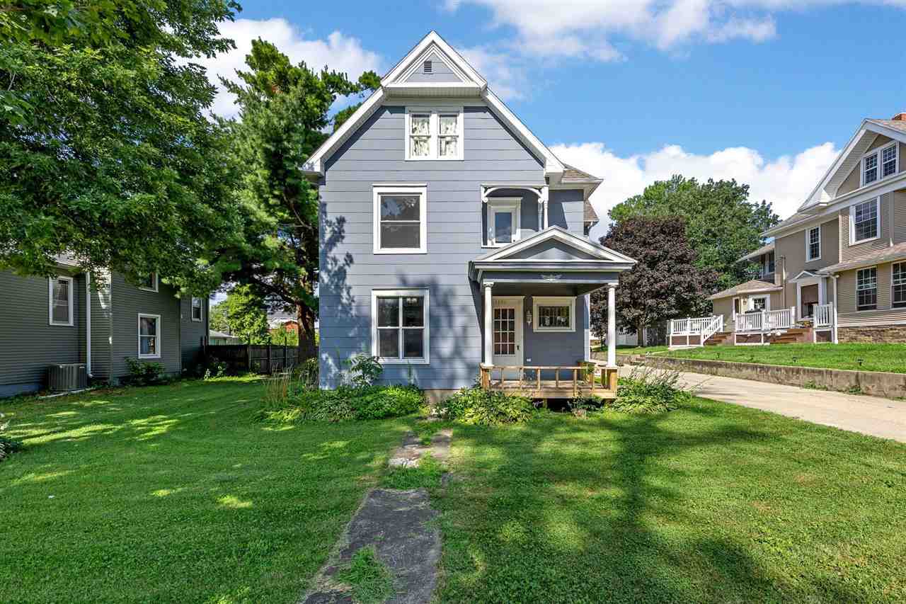1806 8th Avenue Belle Plaine IA 52208