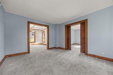 1806 8th Avenue Belle Plaine IA 52208