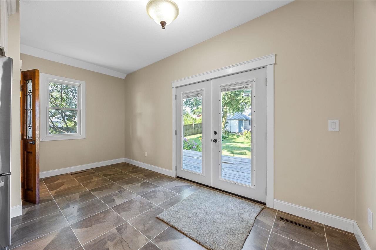 1806 8th Avenue Belle Plaine IA 52208