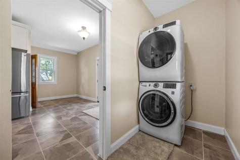 1806 8th Avenue Belle Plaine IA 52208