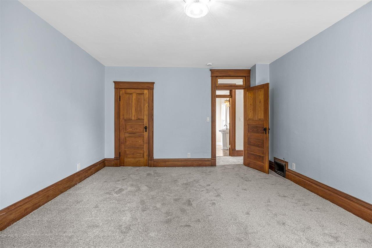 1806 8th Avenue Belle Plaine IA 52208