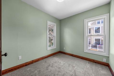 1806 8th Avenue Belle Plaine IA 52208