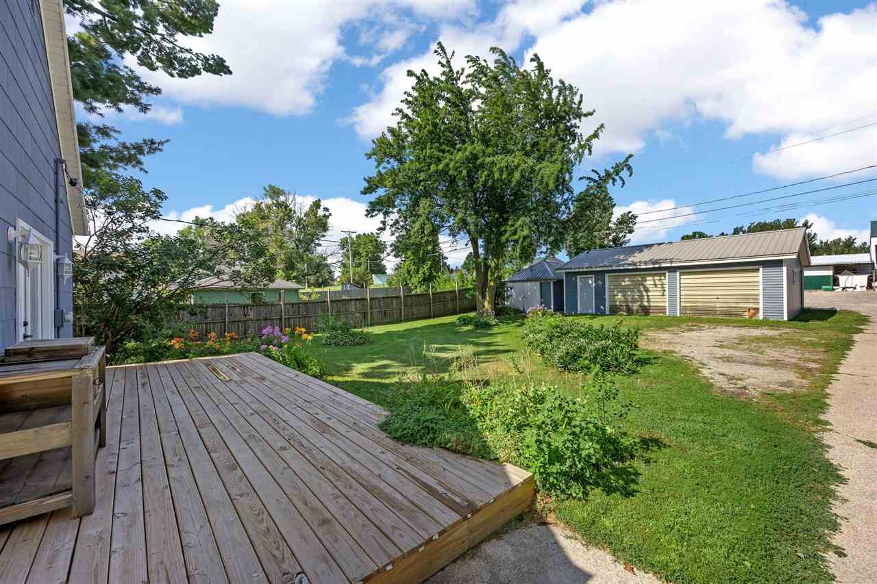 1806 8th Avenue Belle Plaine IA 52208