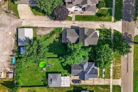 1806 8th Avenue Belle Plaine IA 52208