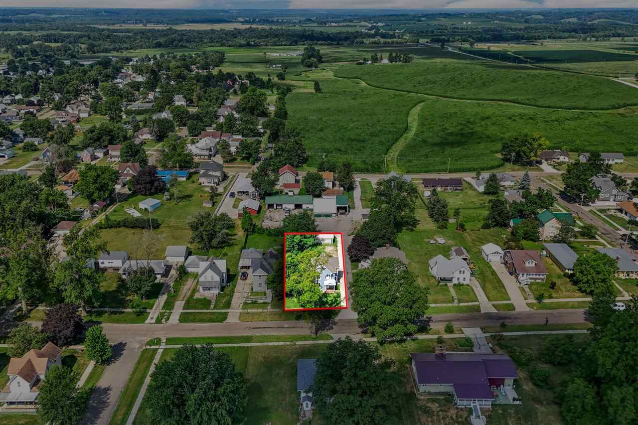 1806 8th Avenue Belle Plaine IA 52208