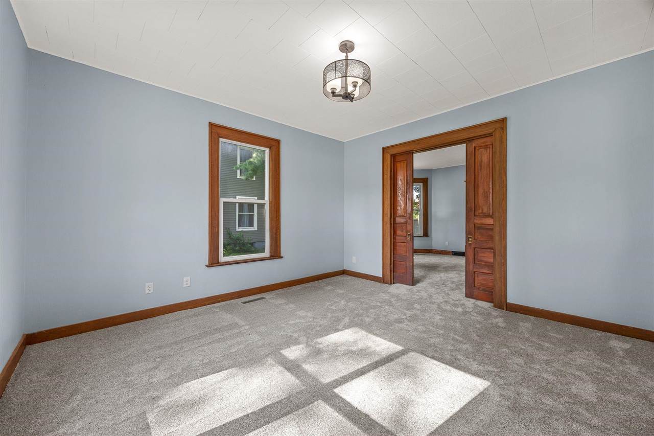 1806 8th Avenue Belle Plaine IA 52208