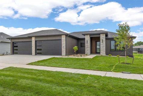 810 17th Avenue SW Mt Vernon IA 52314