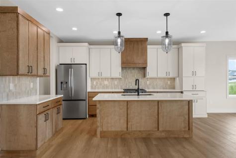 810 17th Avenue SW Mt Vernon IA 52314