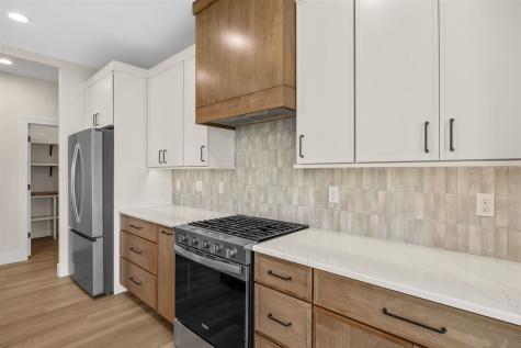 810 17th Avenue SW Mt Vernon IA 52314